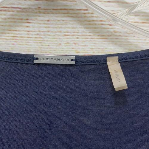Elie Tahari Size XS (US 2)Tencel Wool Blend Vneck Blouse Blue LSleeve Career Top - Picture 4 of 12