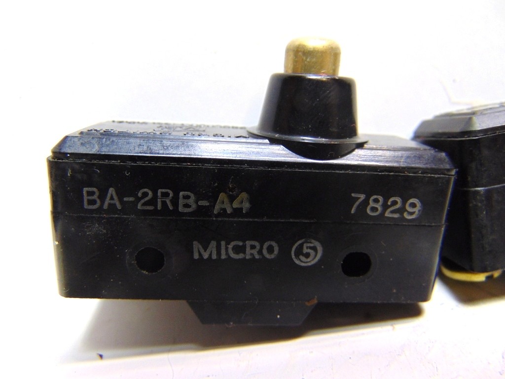 New Honeywell Micro Switch BA-2RB-A4 20A@125-480vac M3 New Honeywell Micro Switch BA-2RB-A4 20A@125-480vac M3