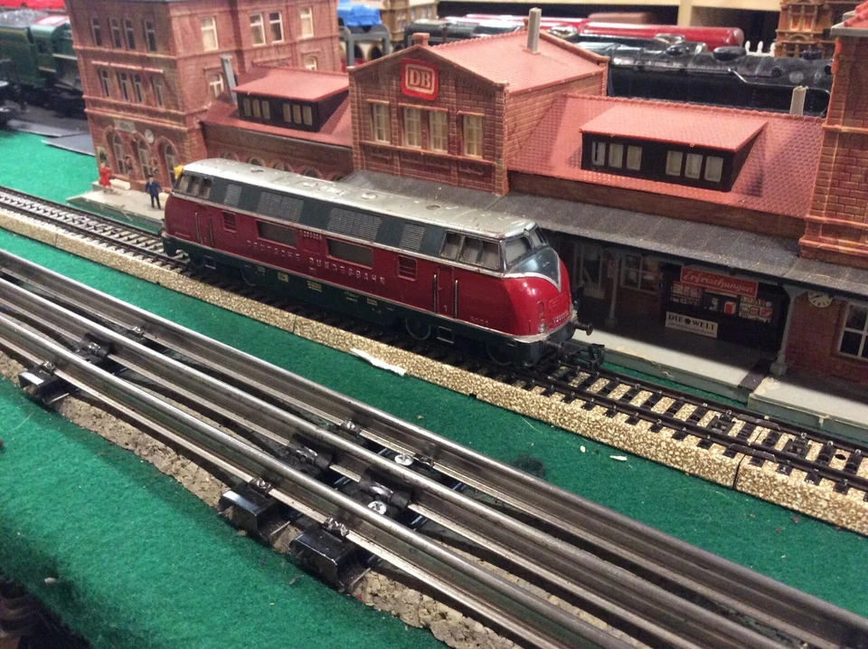 Marklin H0 3021 Postwar Diesel Engine V200 060 - Image 2 of 4