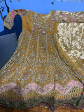 Women  s Gold Net Embroidered Beaded Anarkali Salwar Kameez w/ Dupatta S