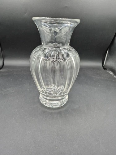 Tiffany & Co Vintage Georgetown optic ribbed crystal vase 9” tall