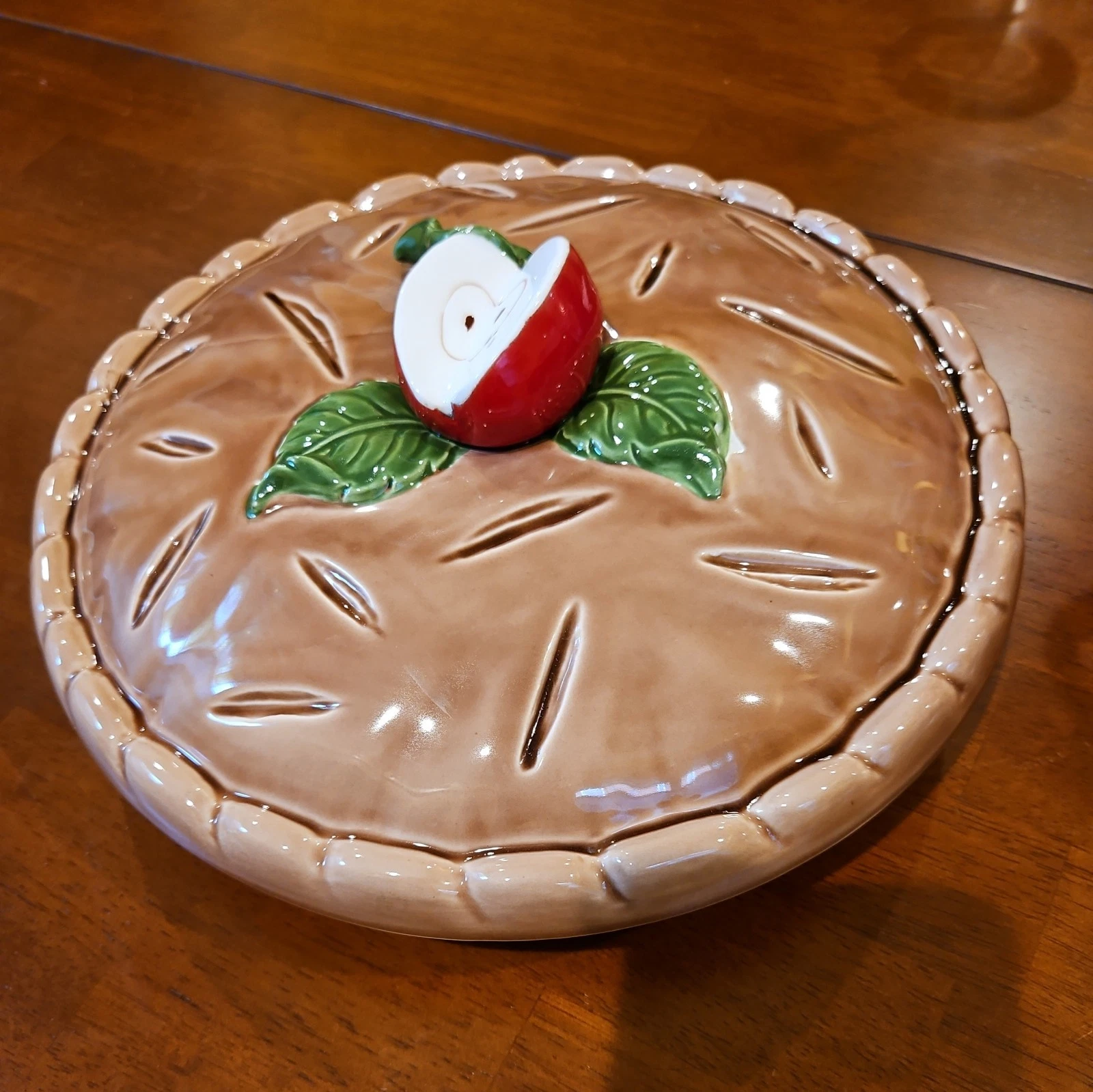 Vintage Apple Pie Covered Dish Pie Keeper Pottery 11" Japan