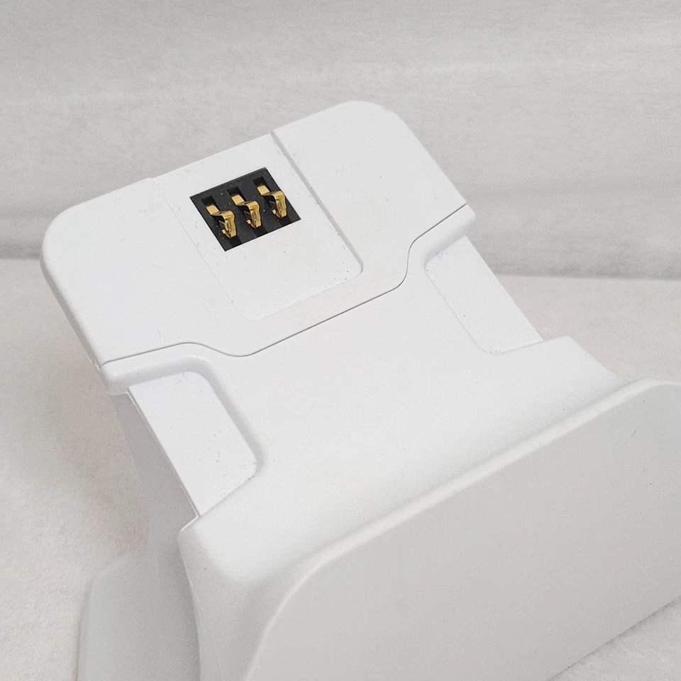 Razer Universal Quick Charging Stand For Xbox Controller - White - Missing Parts - Image 4 of 4