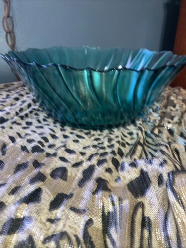 Jeannette Petal Swirl Ultramarine Teal Depression Glass 9" Salad Bowl 1937