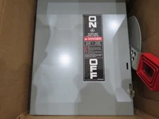 GE THN3361 3P 30A Safety Switch