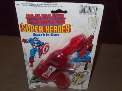 MARVEL COMICS SUPER HEROES SPARKLE GUN MARVEL AVENGERS RARE SECRET WARS NM 1987