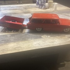 Station wagon vintage Buddy L con camper Teepee