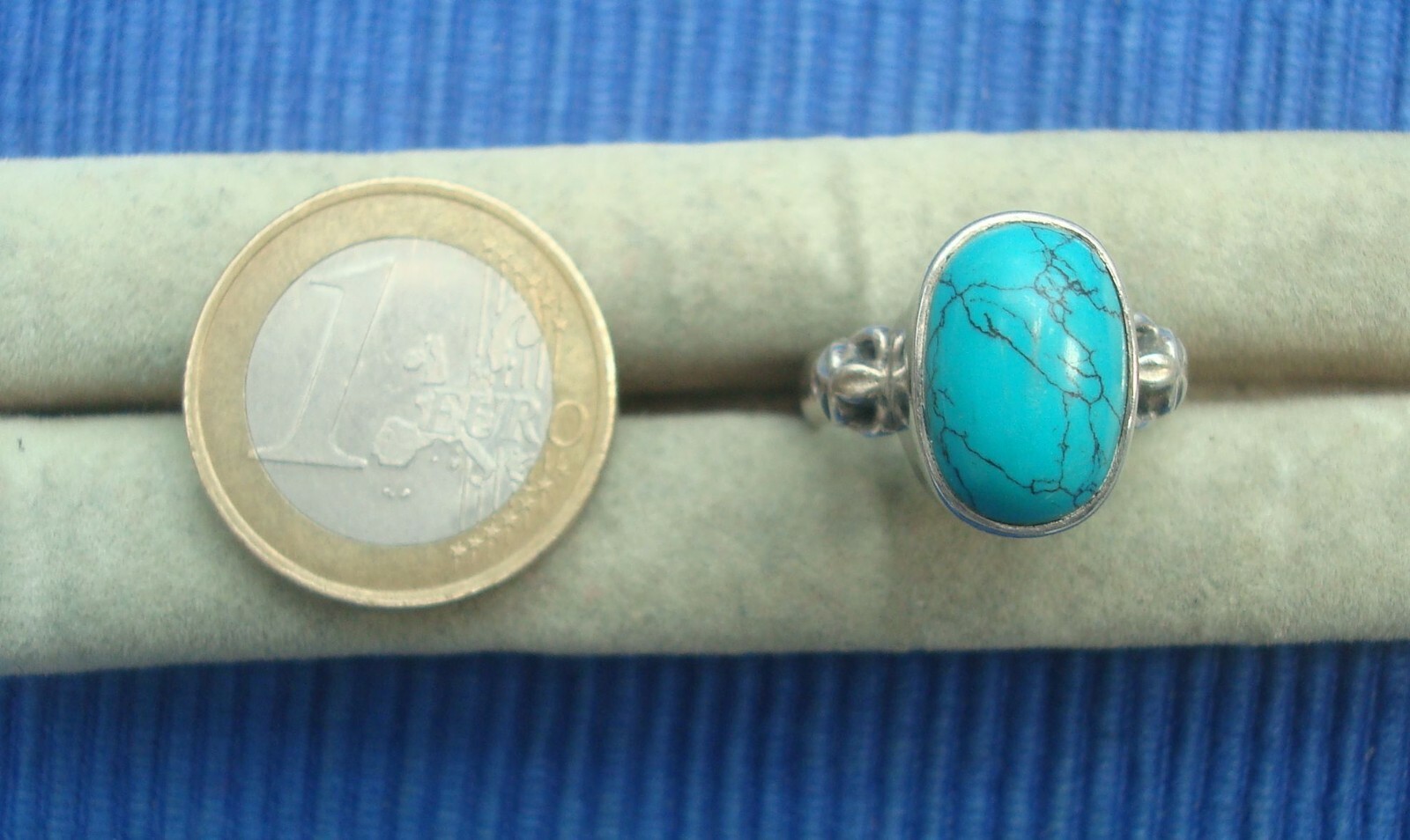 Bague argent 925 turquoise anti-allergique pour sublimer les peaux sensibles