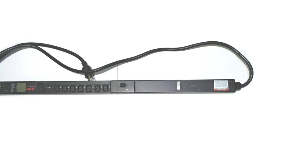 APC AP8941 Switched PDU 2G 0U 30A 208V (21x) C13 (3x) C19 Outlets L6-30P - Image 2 of 3