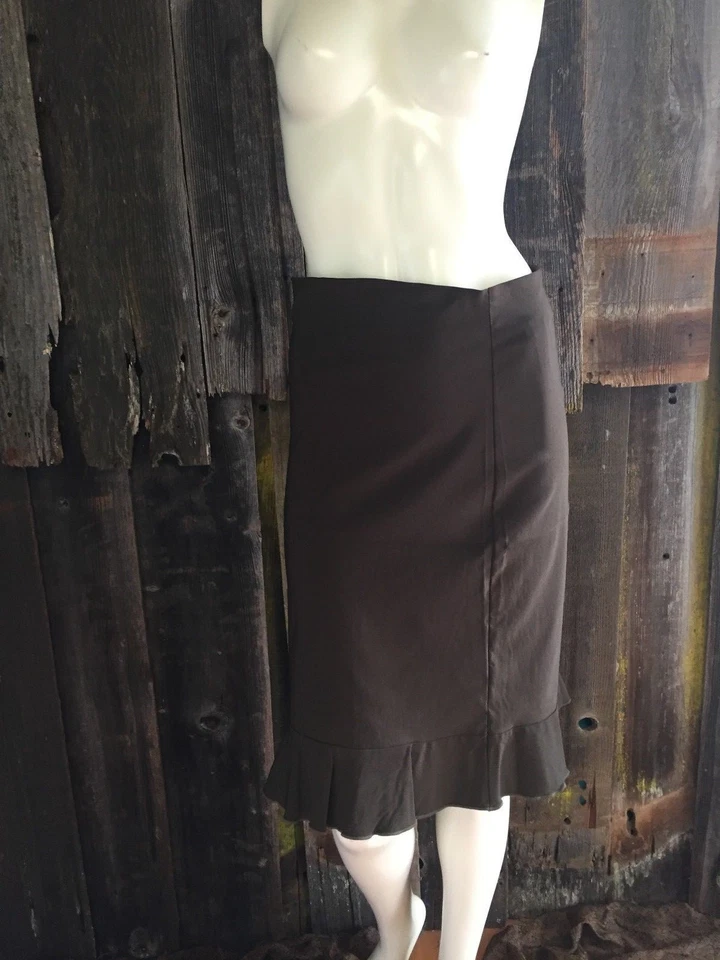 Maxi Falda Sharon Tang Med Modesta Verde Con Volantes Ropa Rayón Talla Grande  Foto 3 de 4