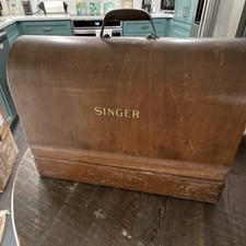 SINGER Vintage Black Domestic Sewing Machine ...