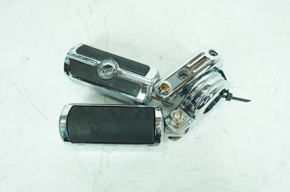 2005 Harley Touring Road Glide Front Right Left Highway Foot Pegs Willie G Skull - Image 2 of 4