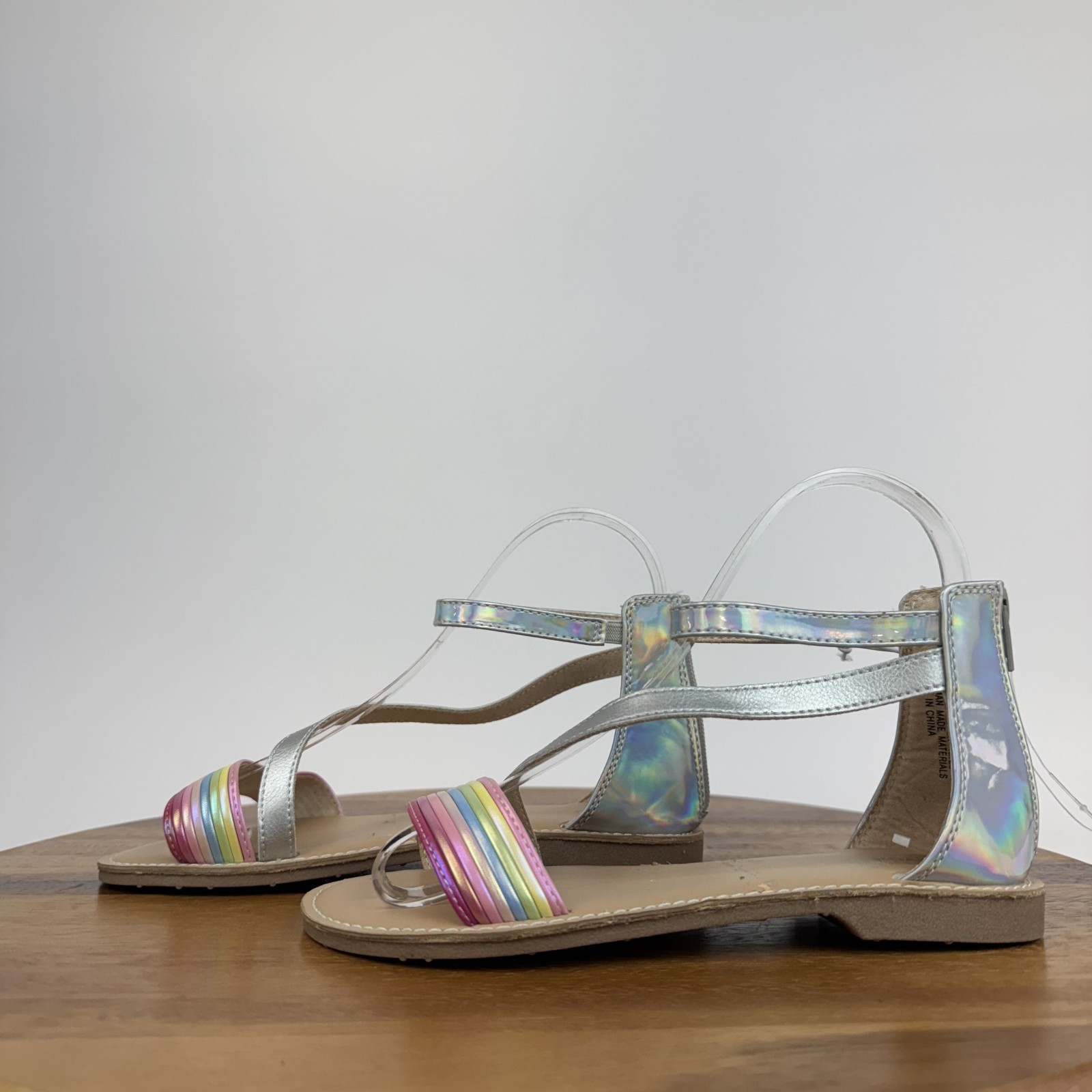 APL Nuovi sandali grandi bambini ragazze Harper Canyon Matilda argento arcobaleno taglia 3 anni