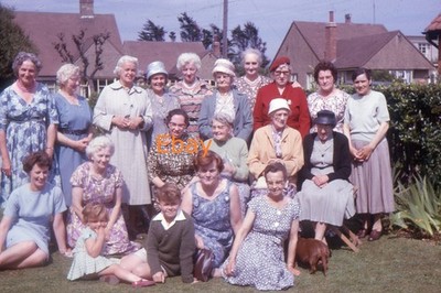 35 mm Dia - Sawbridgeworth WI Women's Institute Ladies At Walton On Naze, 1963