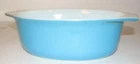 VINTAGE PYREX BLUE OVAL BOWL 043  1 1/2 qt.