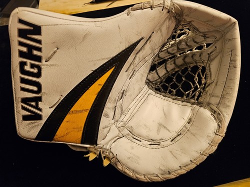 TRISTAN JARRY Penguins Vaughn SLR4 Game Worn Goalie Catcher PRO practice palm