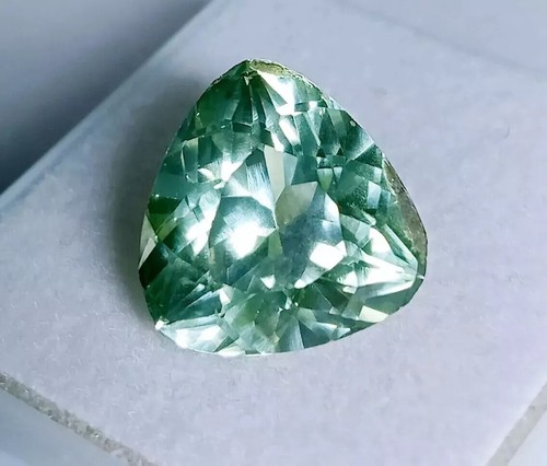Tanzanite Naturelle Bleue - Pierre Précieuse Certifiée Forme émeraude - 13x10x7 Mm - Inde
