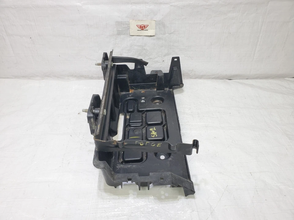 Soporte de bandeja de batería Dodge Charger 2006-2023 soporte OEM 05112061AK Foto 3 de 4
