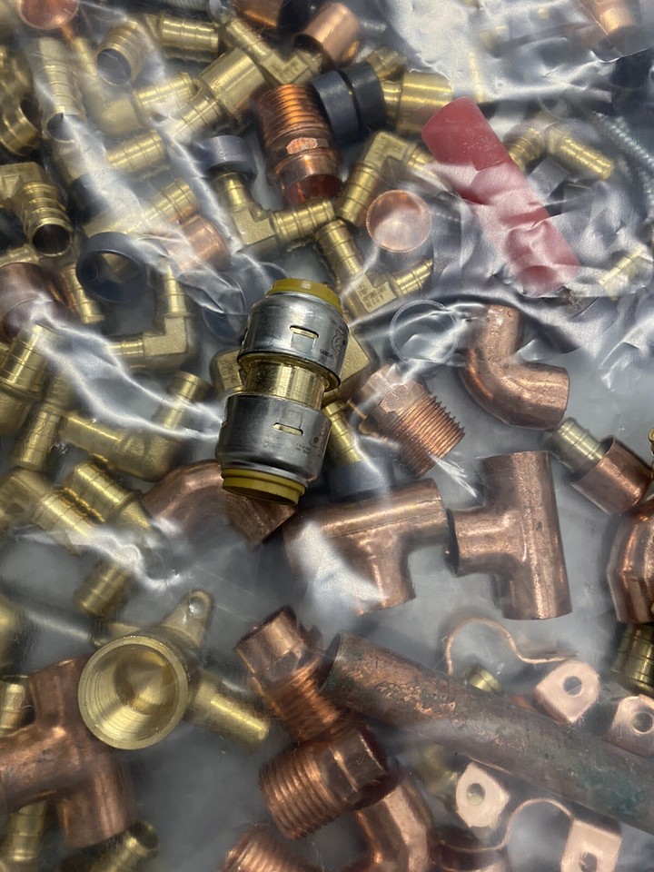 BRASS Misc Plumbing Pipefittings Supplies Fittingsmixed lot Pex