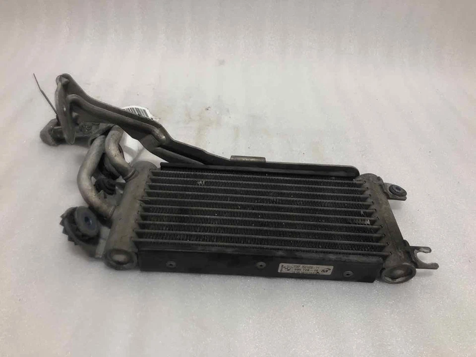 08 09 10 11 12 13 Enfriador de aceite BMW M3 17227521376 Foto 2 de 4