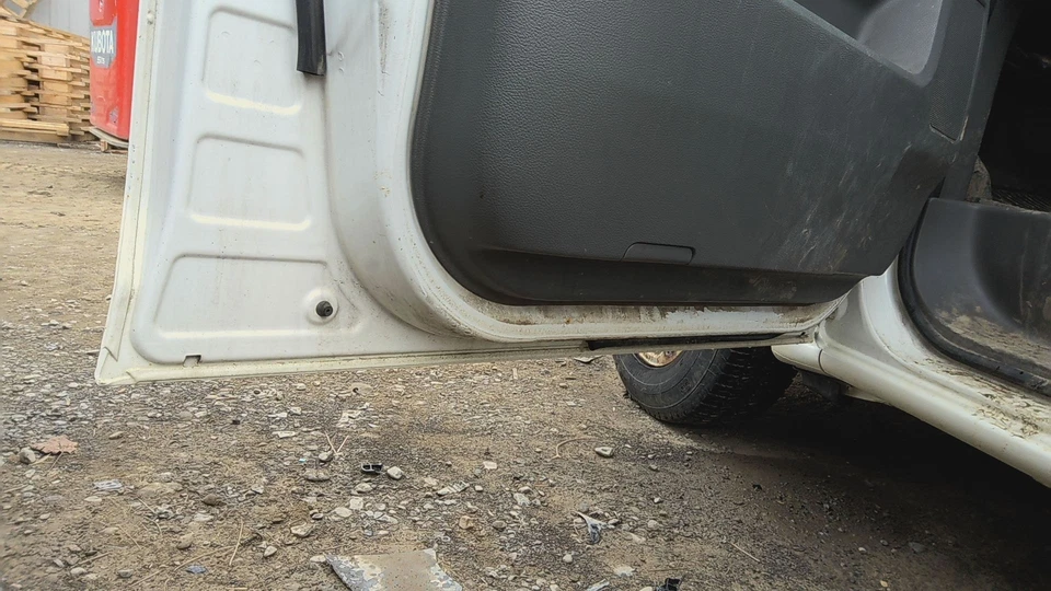 12 NISSAN NV 1500 Front Door Manual Driver Leftblizzard White q10 Foto 2 de 2