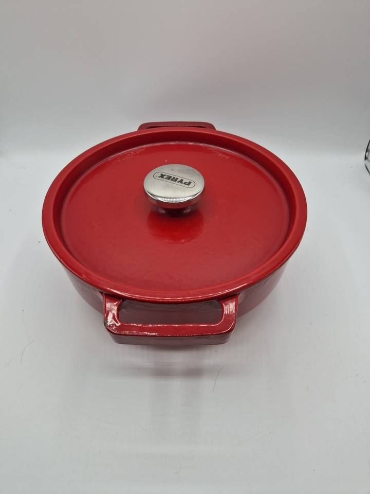 Pyrex Cast Iron Casserole Pot Dish 3.6 Litre Red Enamel 24.5cm With