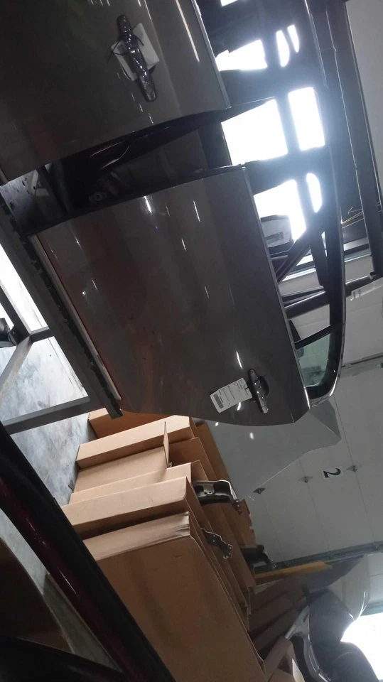 Conjunto de puerta trasera izquierda usado lado trasero se adapta a: Buick Lacrosse 2011 grado trasero izquierdo Foto 2 de 4