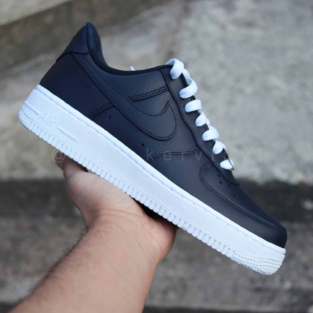 Nike Air Force 1 '07 - Black 7.5