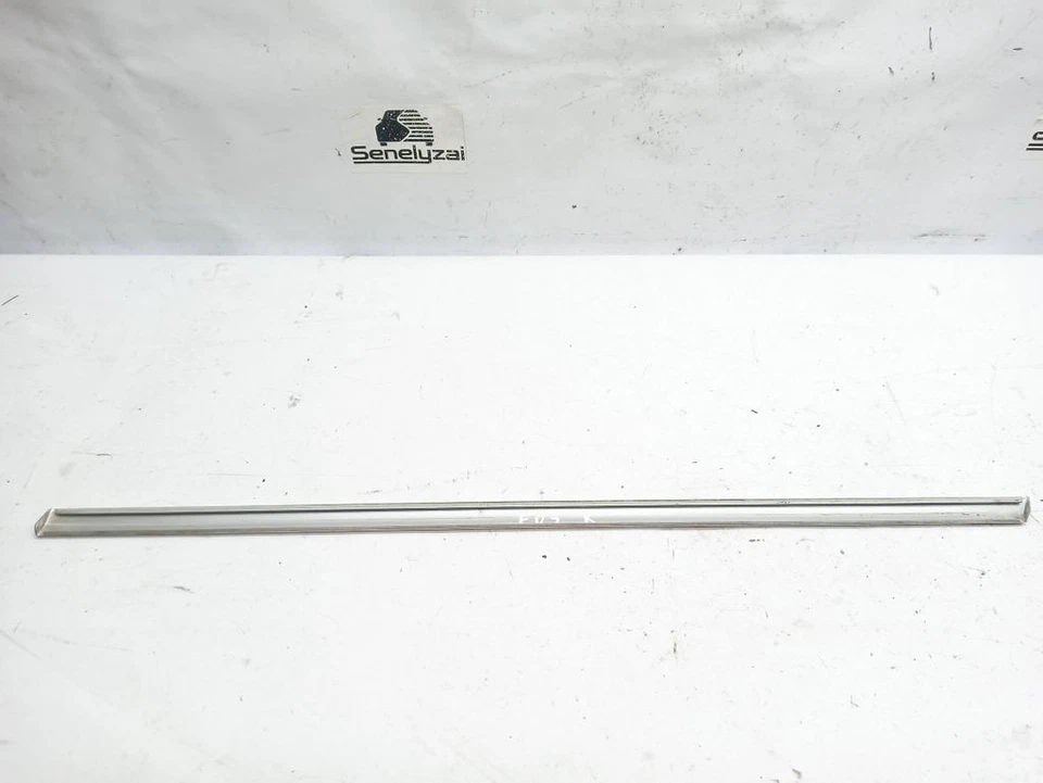 Volkswagen Eos 2010 Left  front door trim bar UKO16303 - Image 2 of 4