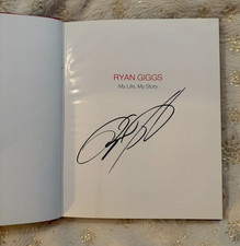 Ryan Giggs Hand Signed Man Utd Legend #11 Autobiography Book PSA QO Card + COA