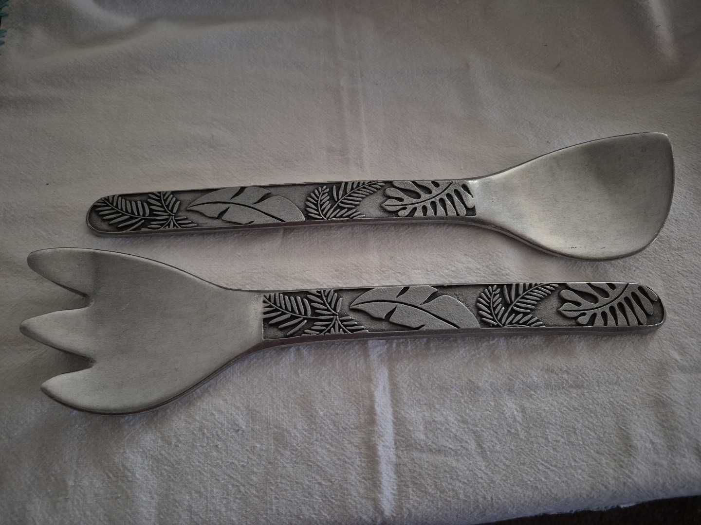 Vintage WILTON ARMETALE Discontinued Tropical Garden Large Salad Servers