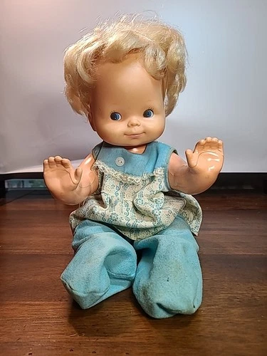 Vintage 1974 Mattel Baby That Away Doll Crawling Mechanical Toy. WORKS!