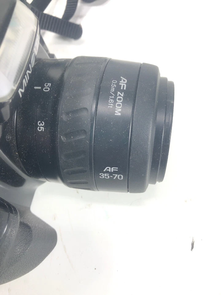 MINOLTA 300si MAXXUM 35mm AUTO FOCUS CAMERA 35-70mm AF ZOOM LENS 70 - 120mm - Image 3 of 4