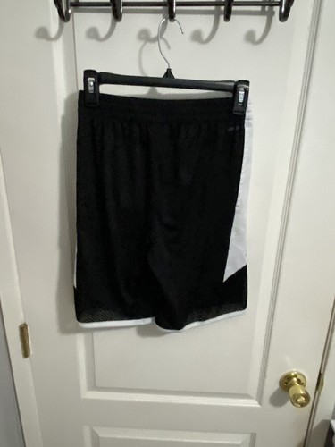 Adidas Boys Aeroready Shorts Black/White Large 14/16 - Picture 3 of 5
