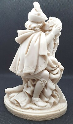 A Lucchesi Faro Figurine Giulietta e Romeo Alabaster Juliette Signed Statuette