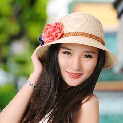 Ladies Straw Sun Hat With Flowers Along Visor Flexable Foldable