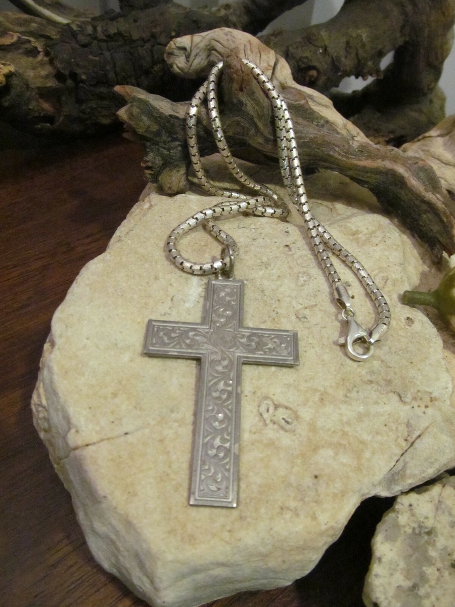 Vintage Sterling Silver 925 Snake chain Engraved CROSS Pendant