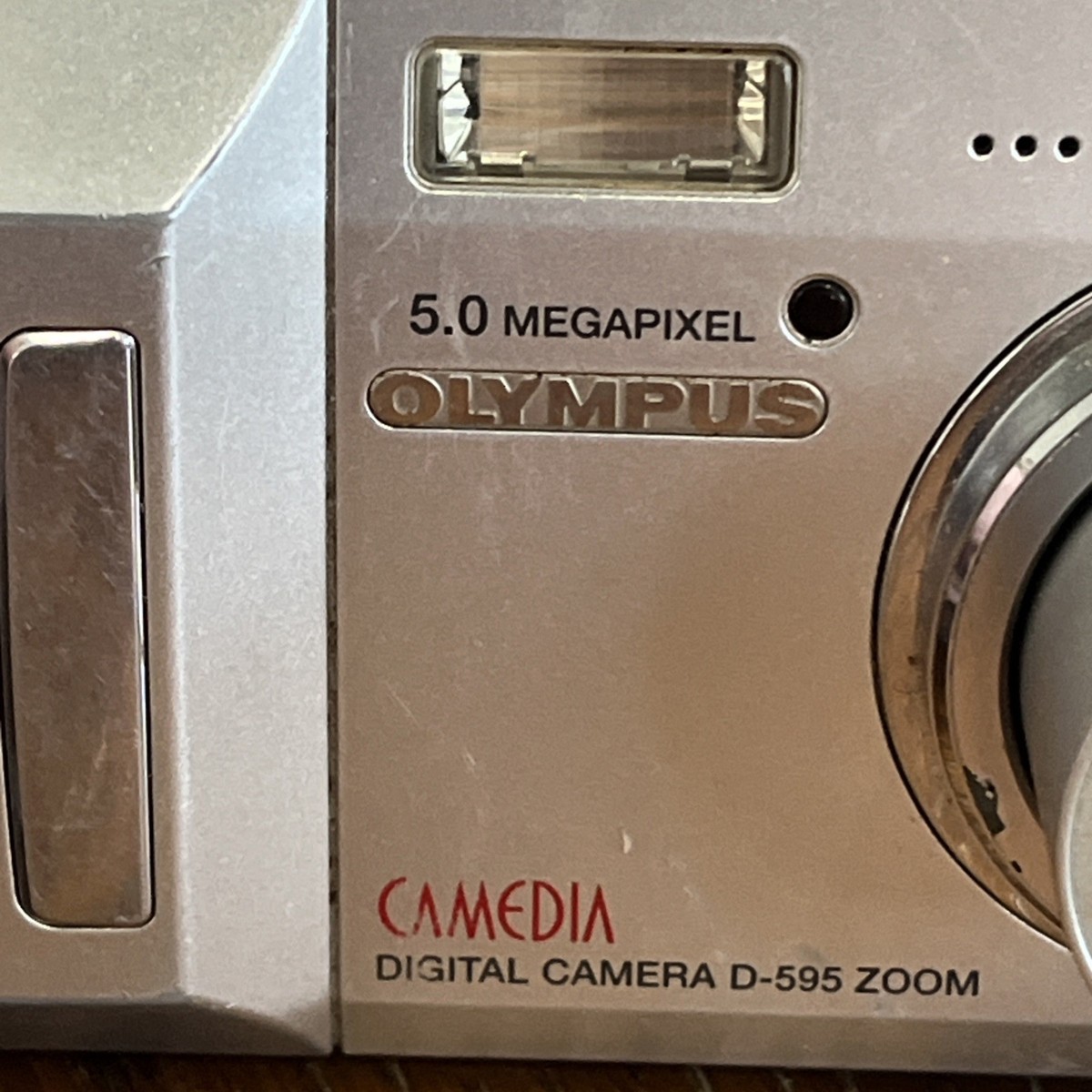 Olympus Camedia D-595 Zoom 5MP Digital Camera 6.3-18.9mm Lens