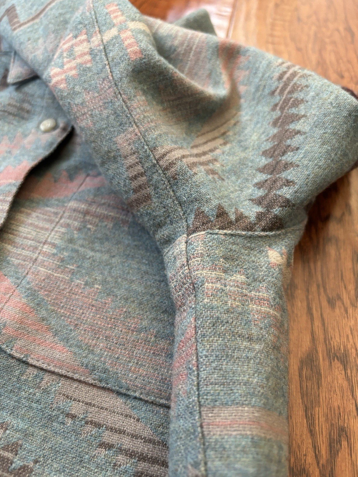 EUC Pendleton Wool Button Up Pocket Collared Shir… - image 16