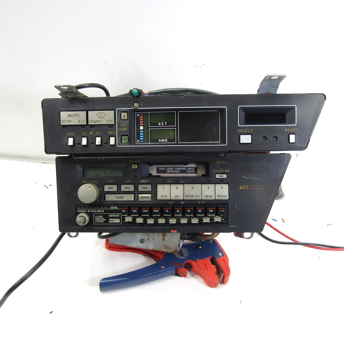 1984-1989 NISSAN 300ZX Z31 HITACHI AUDIO RADIO STEREO UNIT READ