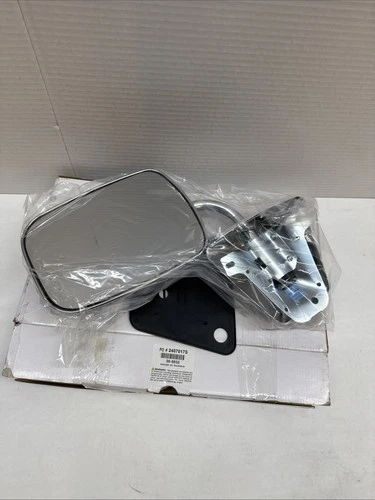 38-5832   MIRROR-GM STYLE-LEFT HAND-FLAT  CHROME 73-91