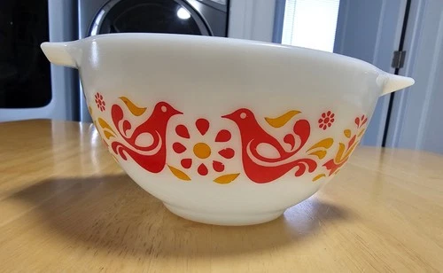 Vintage Pyrex 441 Friendship Cinderella Bowl