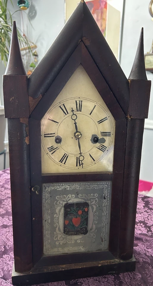 罕见 Elijah Manross Gothic Steeple 时钟手绘草莓大约 1843 年运行 — 第 2/4 张图片