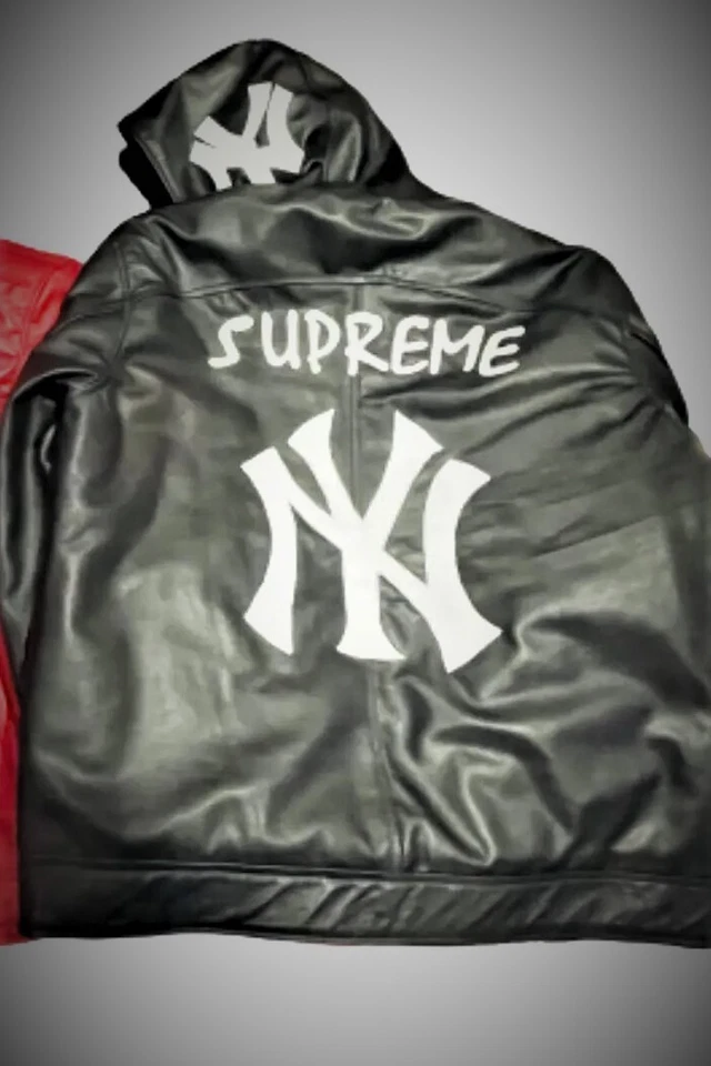Chaqueta negra con capucha Supreme NY Yankees Letterman manga de cuero universitaria Foto 3 de 4