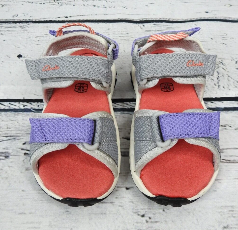 Sandalias Clarks Expo Sea K para niños con tiras amigables con el agua talla 7,5 M con caja - NUEVAS Foto 2 de 4