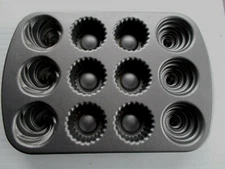 Nordic Ware Pro Cast FILLED CUPCAKE 3~Cup Collectible Cake Pan Mold
