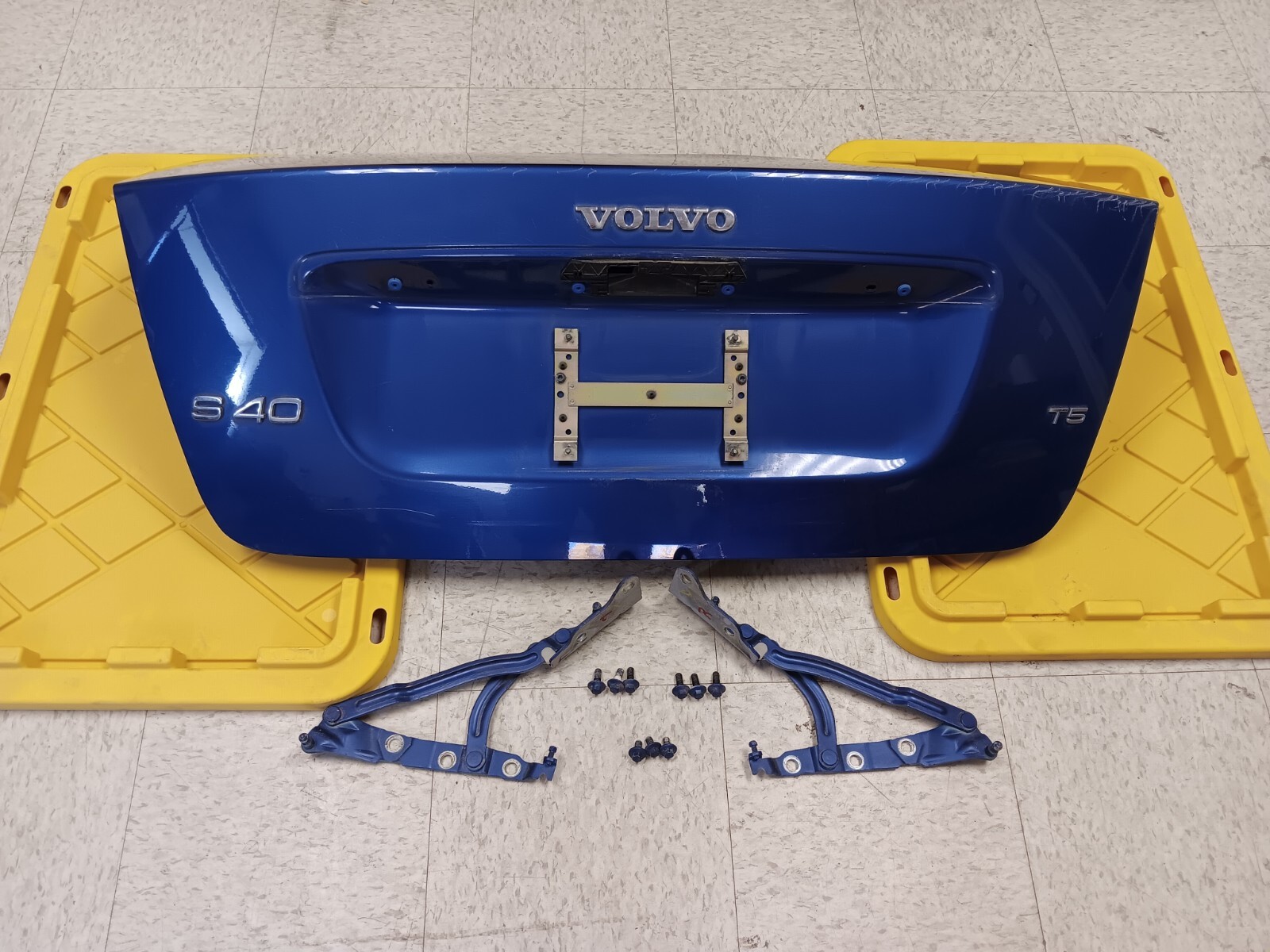 2004 - 2011 Volvo S40 Rear Trunk Deck Lid  w/ Hinges and Bolts - Nautic Blue 417
