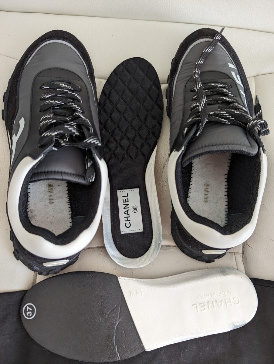CHANEL CC Logo Black Suede Nylon Trainers Sneakers Shoes CHANEL CC Logo Black Suede Nylon Trainers Sneakers Shoes