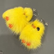 Super Cute Baby Chick Easter Earrings brand new without tags never worn