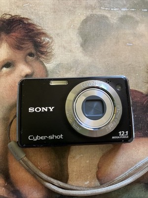 SONY Cyber-shot 12.1 MEGA PIXELS 本体 Sony Cybershot 12.1 Megapixels. Carl Zeiss Vario- Tessa's Camera